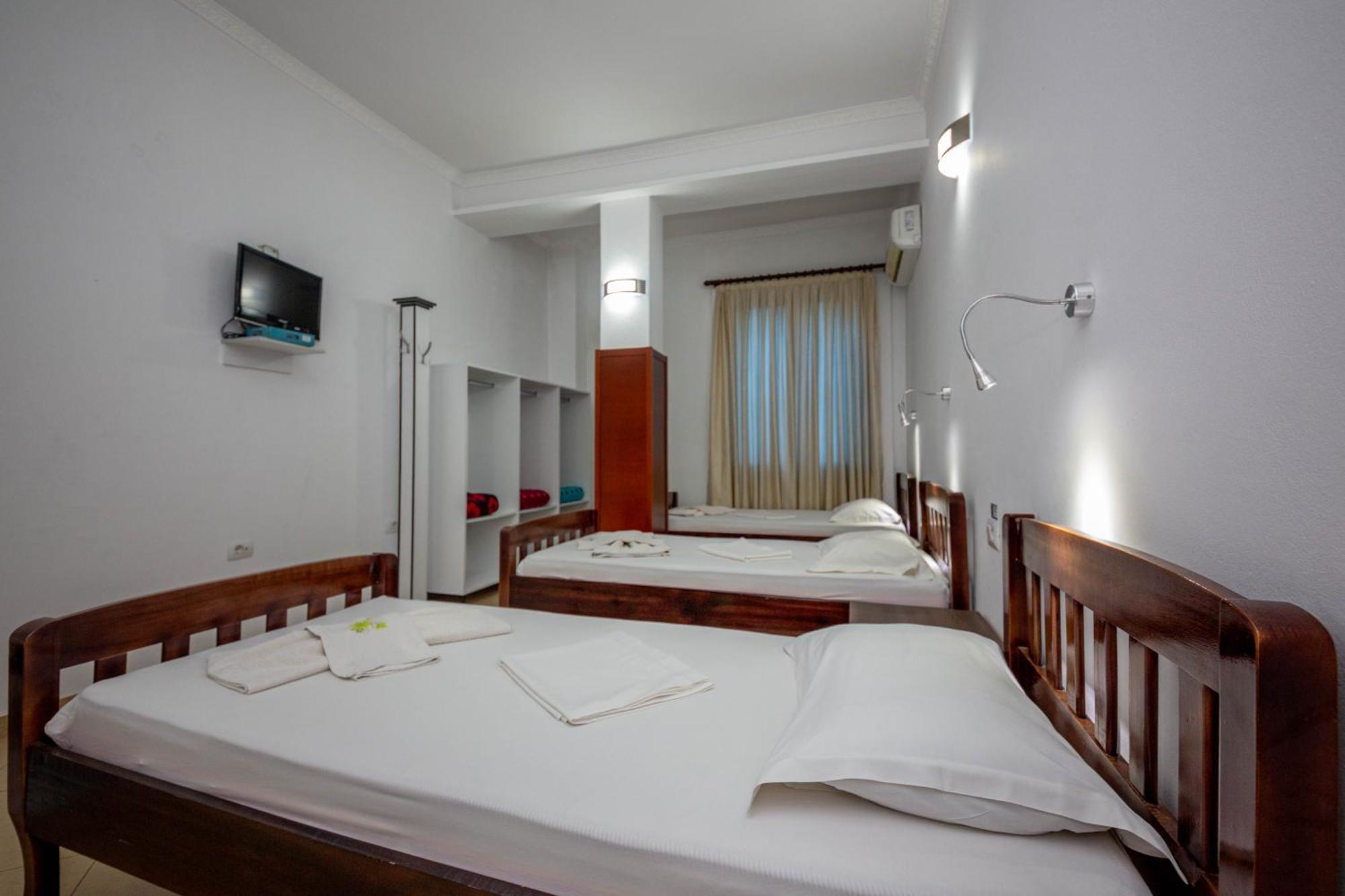 Hotel Shpella Berat Ngoại thất bức ảnh
